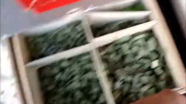 Vintage LEGO: Minature LEGO bricks and old Samsonite... смотреть онлайн