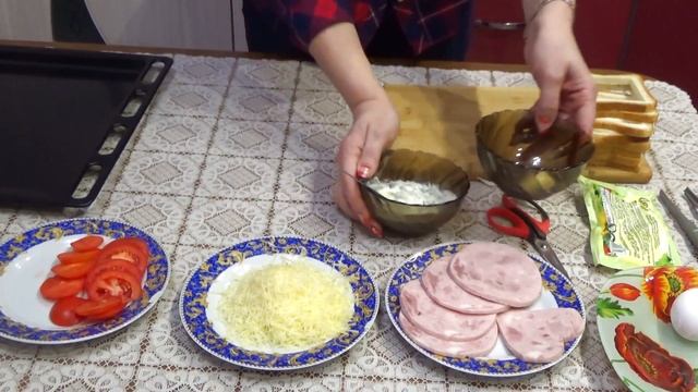 Домашняя кухня! Бутерброды с ветчиной и грибами.