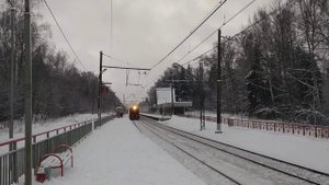 Паровоз Л-0022 с электровозом ЭП2К-381 и с туристическим поездом