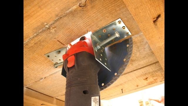 ЭТО ГЕНИАЛЬНО! ПРОСТЕЙШИЙ распиловочный станок (за 5 мин)! смотреть онлайн