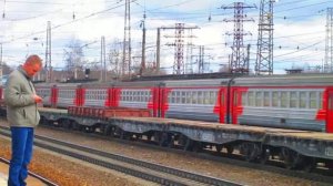 Электропоезд ЭР2Т-7214 отправление станция Нара 9.04.2015