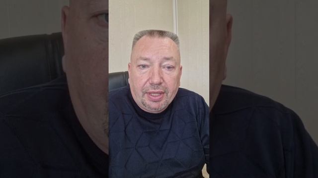 ЗА СТОЛОМ!