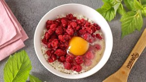 Вареники с творогом и малиной