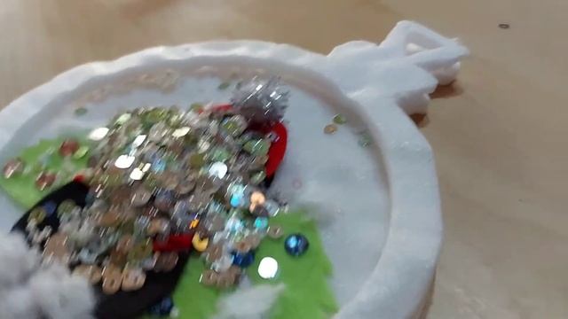 Необычное украшение на новогоднюю ёлку! Мастерим простую игрушку вместе с ребёнком. смотреть онлайн