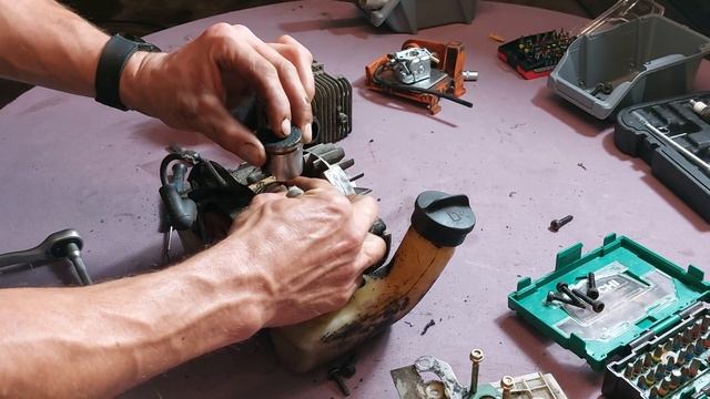 Stihl FS 120 2-STROKE ENGINE Trimmer disassembled Freischneider Tриммер смотреть онлайн