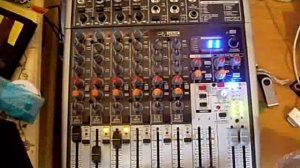Behringer Xenyx X1204usb