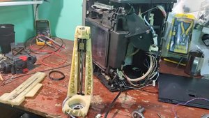 Замена лифта редуктора  кофемашина Delonghi esam