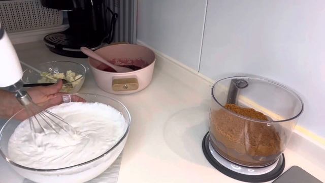Десерт в стакане с ягодой- фантастически вкусно!