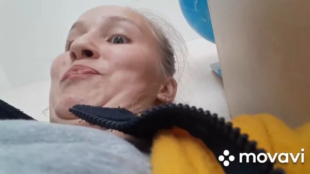 Играем в прятки. Прятки в уличном туалете? смотреть онлайн