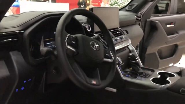 Toyota Land Cruiser 300 | Топовый внедорожник в крутом обвесе | 4x4 Off-road