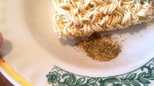 Пробую Анаком Вермишель Быстрого Приготовления с Куриным Бульоном Бич Пакет за 9 рублей