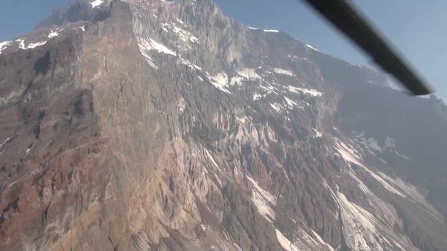 Восточная стена вулкана Камень с вертолета, Сургут-Камчатка июль 2012 г. смотреть онлайн