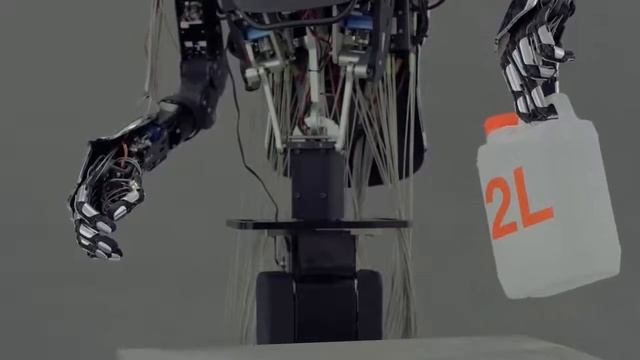 Японский робот-аватар MELTANT-α смотреть онлайн