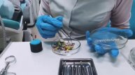 Врач стоматолог Юлия Майорова за работой