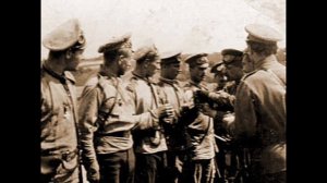 Игорь Христенко поет Офицерский романс.wmv