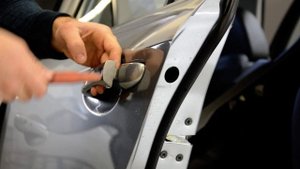 Door handle removal Mazda 3