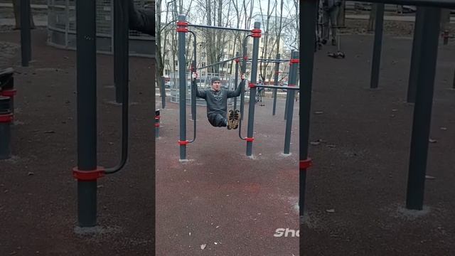 вертикальные подтягивание+уголок #calisthenics #fitness #workout #pullups #music