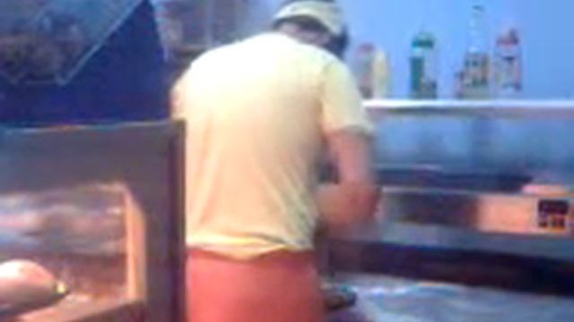 Приготовление пиццы.3gp смотреть онлайн