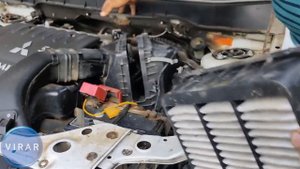 How to Replace Engine Air Filter - Mitsubishi Outlander (2010-2013)