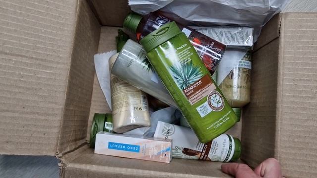 Распаковка и обзор заказ по скидки от YVES ROCHER/ ив роше. Подарки. Выгодный заказ. Октябрь 2022 смотреть онлайн