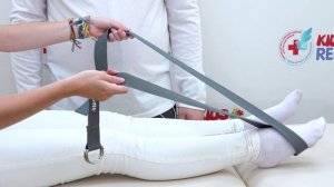 Травма голеностопного сустава. 19.  Активная мобилизация в голеностопном суставе с предметом.