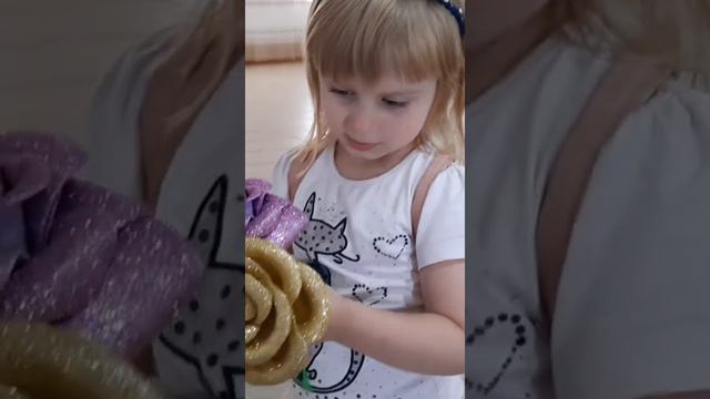 👑👑👑Самый известный  маленький БЛОГЕР В ЮТУБЕ