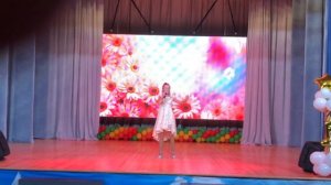 Девочка танцует весну. А.Петряшевой