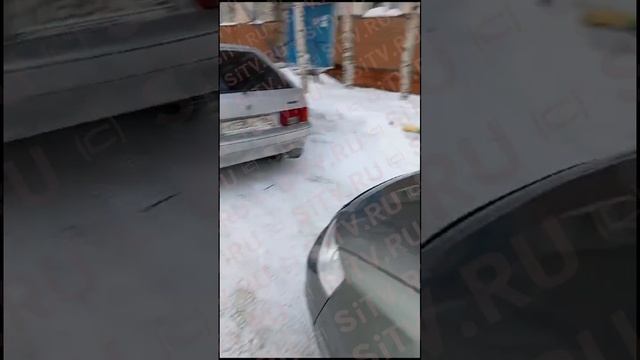 Жители поселка близ Сургута с тревогой ждут весну — боятся поплыть из-за снега