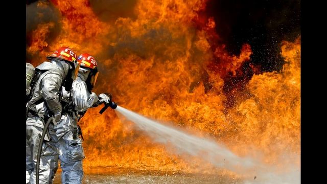 А знаешь ли ты? Почему вода тушит огонь? НеДетские вопросы и ответы. смотреть онлайн