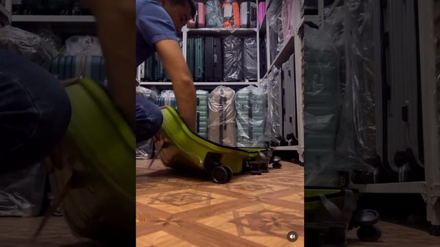 чемодан из полипропилена Longstar смотреть онлайн