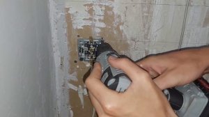 Установка розетки в гипсокартон БЫСТРО И НАДЕЖНО