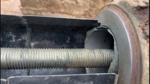Замена втулки ковша экскаватора Hitachi ZX330 с помощью выпрессовщика пальцев и втулок ВСГ40(50)П