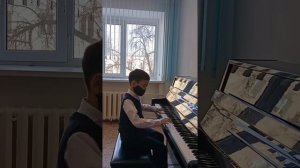 Баянбенбекұлы Әмир 7 лет. Жилинскис "Старинный танец",  Этюд С. Майкопар обязательное фортепиано
