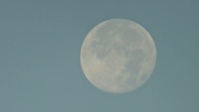 Луна днем 2014 смотреть онлайн