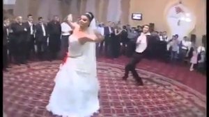 Кавказский свадебный танец жениха и невесты