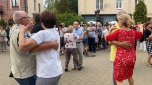 Танцуем под песню ВЕЧНАЯ ЛЮБОВЬ!!!