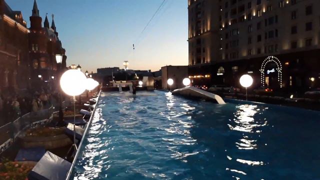 Вейкборд на Красной площади Москва 22.09.2017 смотреть онлайн