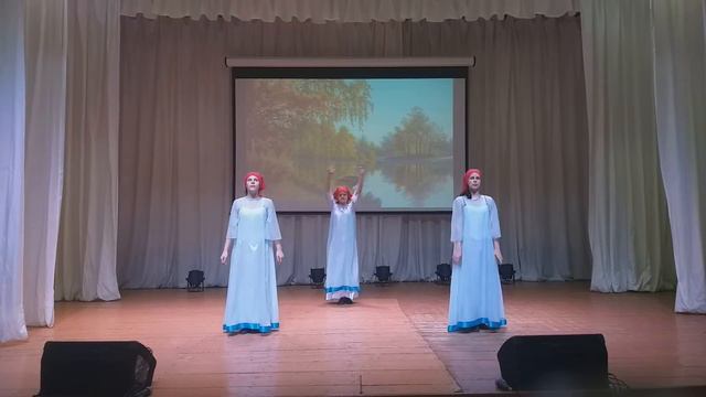 «За тихой рекою» - исп. семейный ансамбль «Топотухи» - семьи Кузнецовых смотреть онлайн