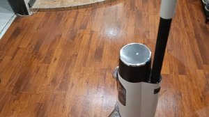 пример уборки вертикальным моющим пылесосом Karingbee M1