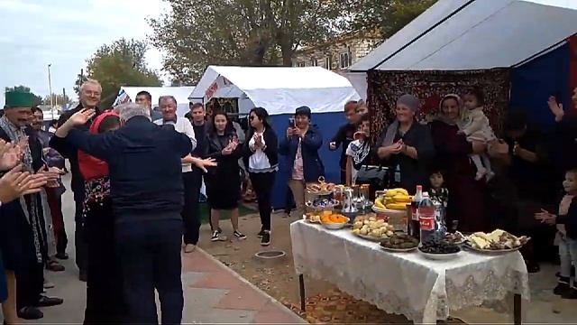 Глава села Зензели показал как надо танцевать с избирателями