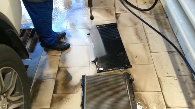 Мойка радиатора двигателя кёрхером
