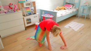 Катя как РУСАЛКА?!! Что будет если МАМА УЗНАЕТ? - Скетчи на Мы семья