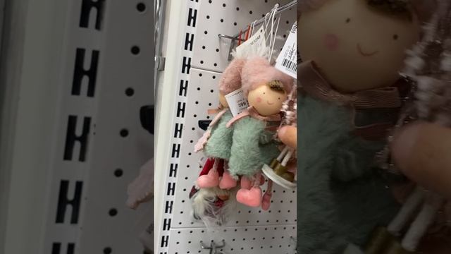 Зашла в магазин, а тут уже мэрри кристмас! #декор #новогоднийдекор