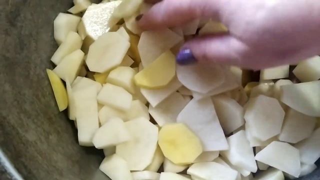 МЯСО С ОВОЩАМИ В КАЗАНЕ //ГОТОВИМ В КАЗАНЕ, ОБАЛДЕННО ВКУСНО. смотреть онлайн