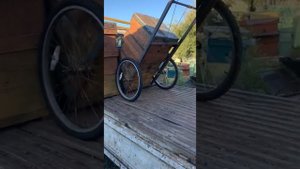 Самодельная тележка для погрузки и разгрузки улье #пасека #кочёвая_пасека #тележка #телега #мёд