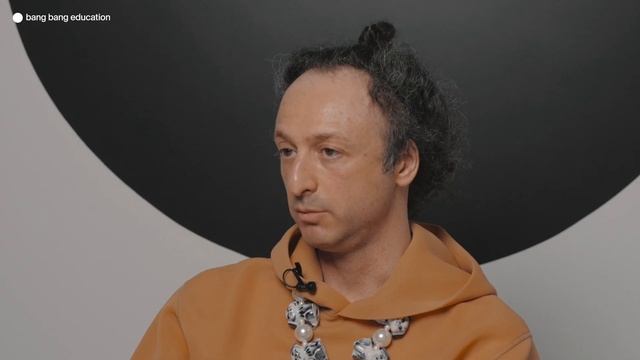 Беседа с Ромой Крихели
