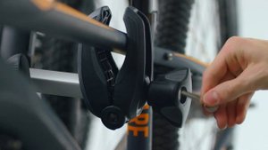 How to fit the Thule VeloSpace XT 3 + Thule VeloSpace XT Adapter
