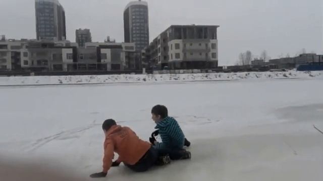 YOGA CHALLENGE ON THE ICE | ЙОГА ЧЕЛЛЕНДЖ НА ЛЬДУ смотреть онлайн