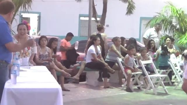 203 Праздник окончания учебного года Мексика смотреть онлайн