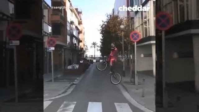 These are some impressive bike handling skills смотреть онлайн